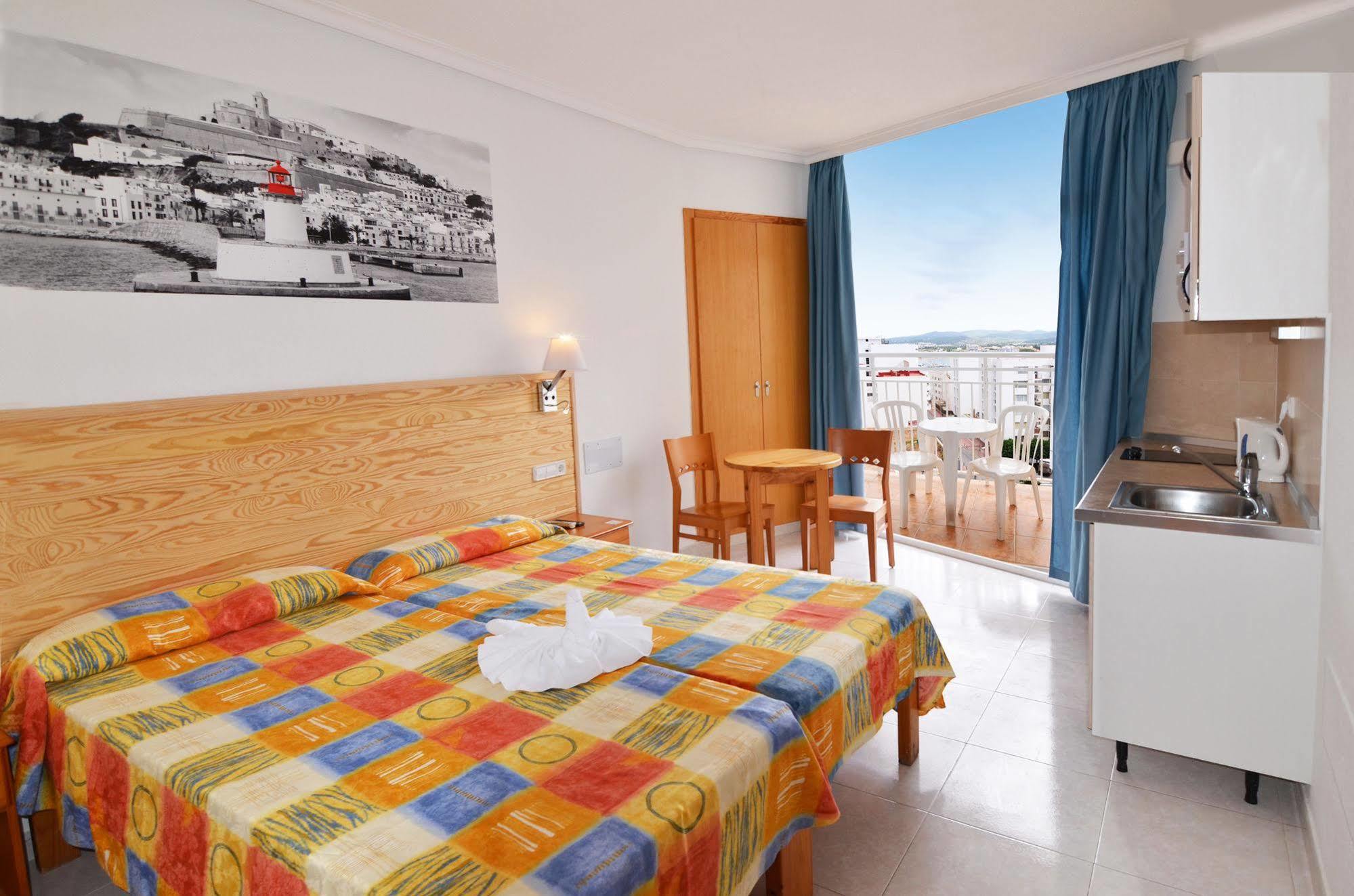 Aparthotel Vibra Sanan - Adults Only San Antonio  Kültér fotó